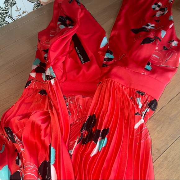 NWT Maggy London Gabby Floral Pleated Midi Dress Sleeveless Red/Teal Size 4 - Picture 9 of 16
